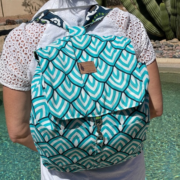 Flipped Bird⭐️BIRD ON A WIRE BACKPACK 4 in 1 Reversible Bag Retail $139 - Picture 2 of 7